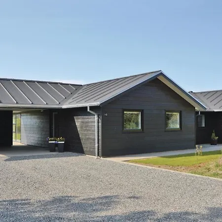 Ferienhaus Holiday 18 *